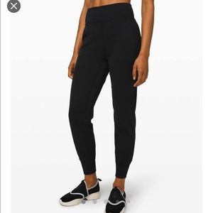 Like new lululemon align joggers 28”